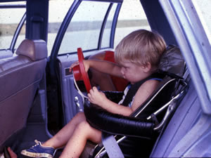 child in seat restraint