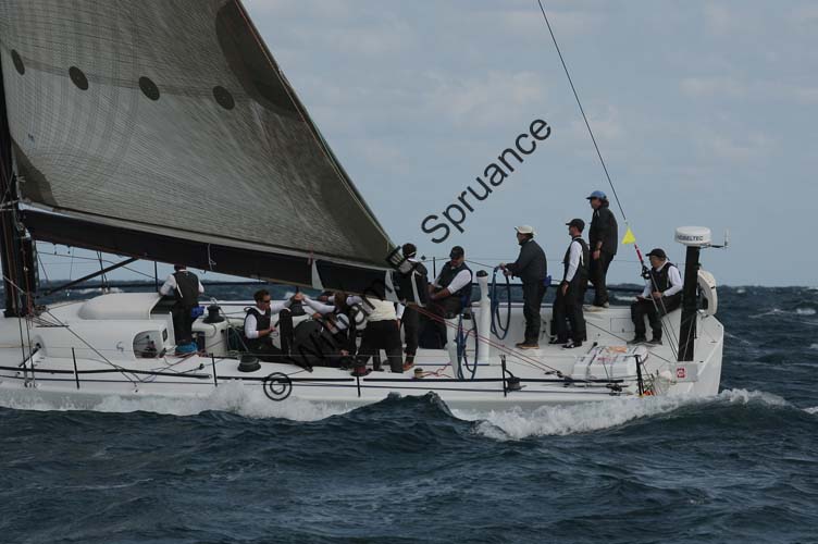 3U5B2370