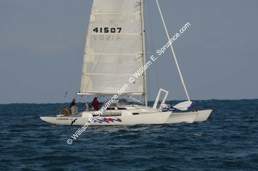 9U5B2404