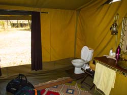 424-Olakira Camp  G11-9942