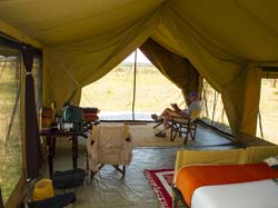 426-Olakira Camp  G11-9944