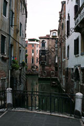 8956_26a